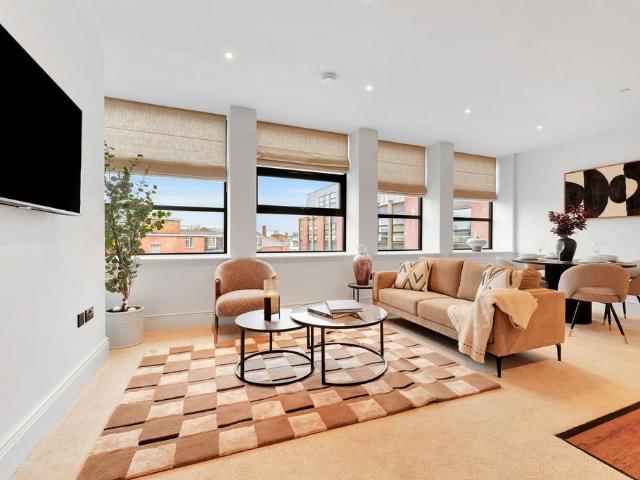 Flat for sale in Highfields, Old Wharf