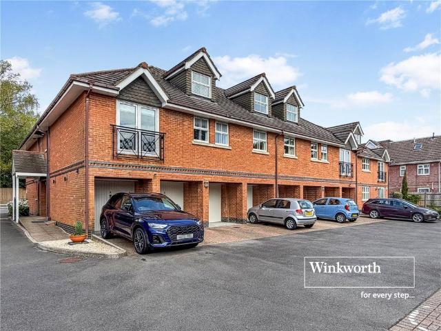 Flat for sale in Tricketts Cross, Ferndown