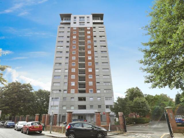 Flat for sale in Calderstones
