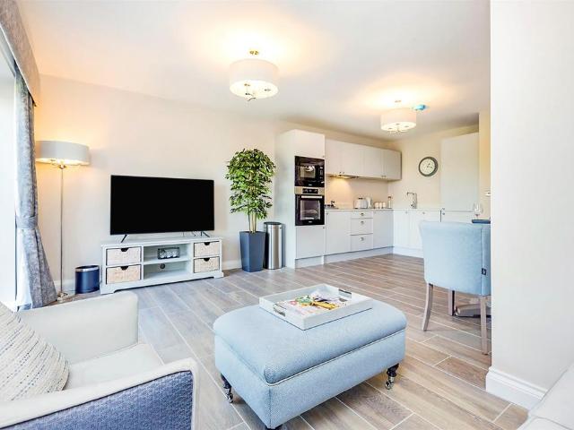 Flat for sale in Rushey Mead, Leicester