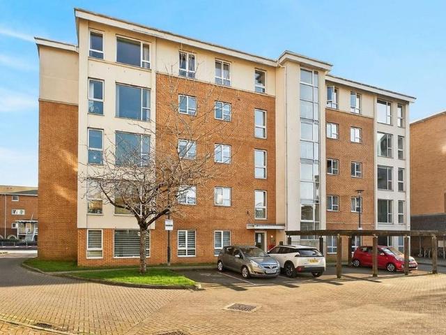 Flat for sale in City Centre, Falcon Lodge