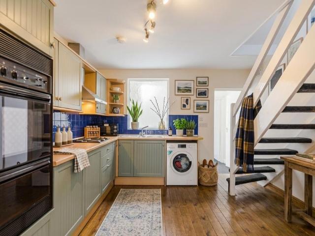 Flat for sale in Ladyes Hills, Green Close