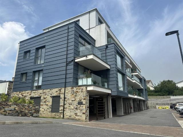 Flat for sale in St. Austell Bay, Cornwall