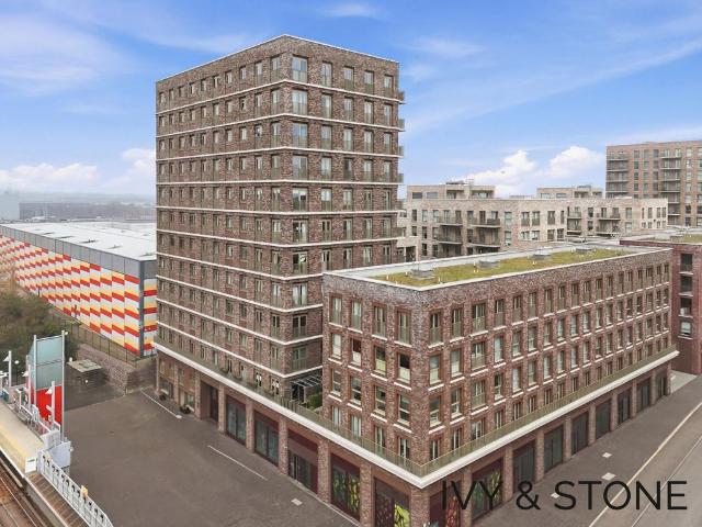 Flat for sale in Reach, Greater London