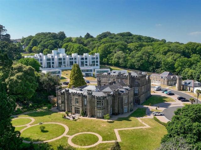 Flat for sale in Blackpill, Nangreaves