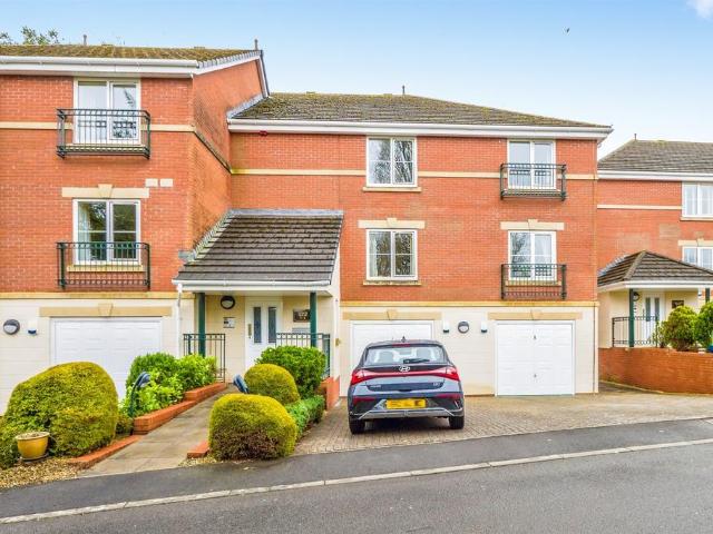 Flat for sale in Falcon Lodge, Wales
