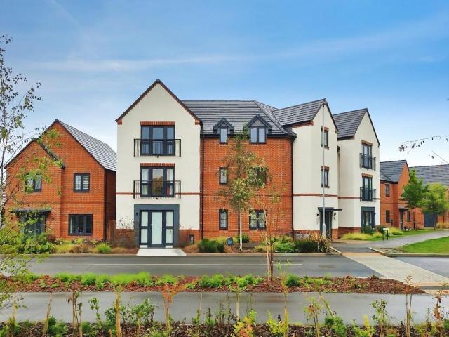 Flat for sale in Buckler's Park, Crowthorne