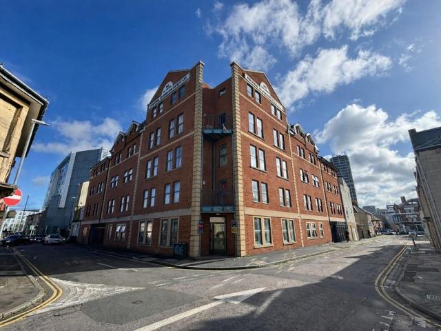 Flat for sale in Rodbourne, Swindon