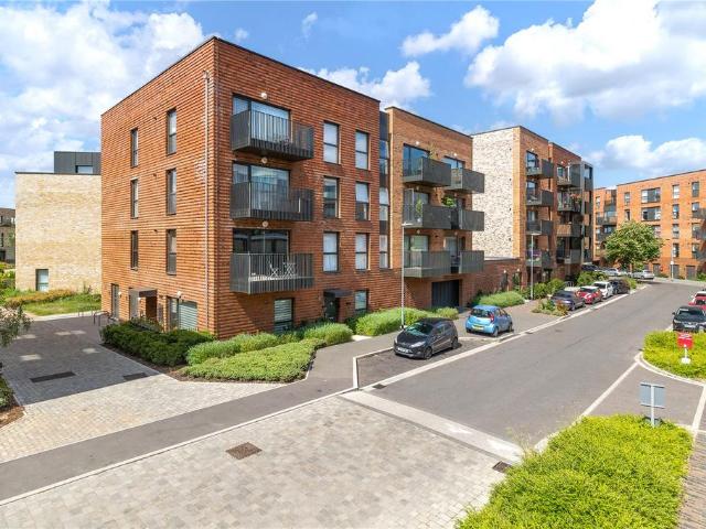 Flat for sale in Arbury, Cambridgeshire