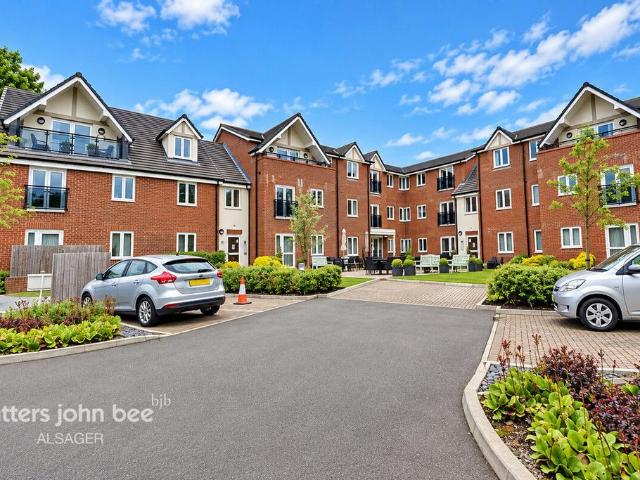 Flat for sale in Hall Drive Park, Alsager
