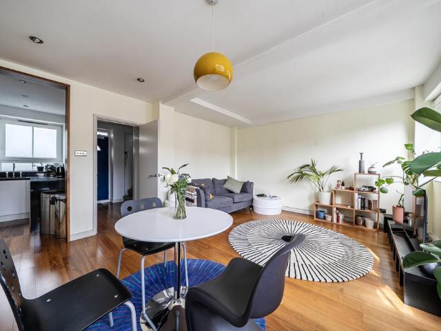 Flat for sale in Old Kent Road, Greater London