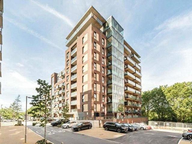 Flat for sale in West Hendon, Greater London