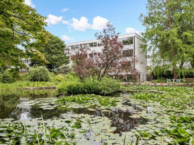 Flat for sale in Warden Hill, Cheltenham