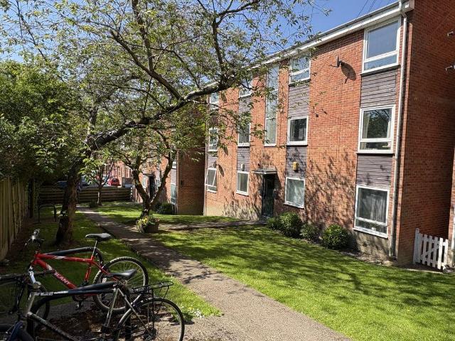 Flat for sale in Hyde Park, West Yorkshire