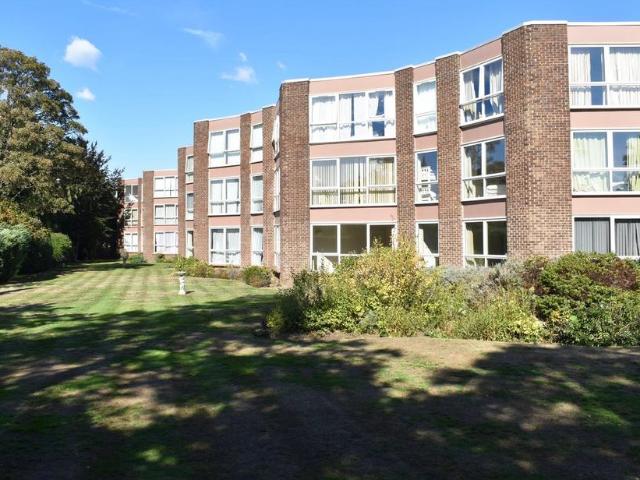 Flat for sale in Blackhills, Surrey
