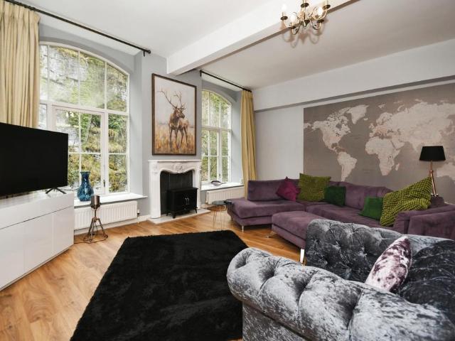 Flat for sale in Froggatt, East Midlands