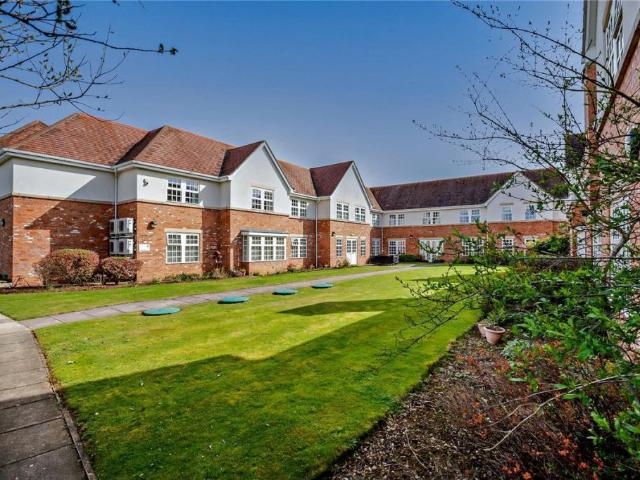 Flat for sale in Boughton, Chapel Brampton