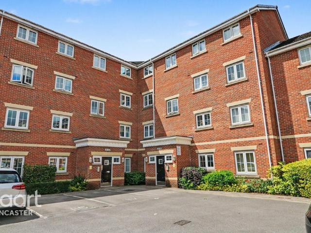 Flat for sale in Armthorpe, South Yorkshire