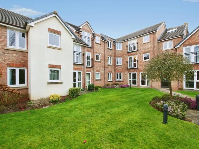Flat for sale in York