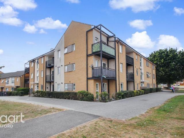 Flat for sale in Stanhope, Bridgefield