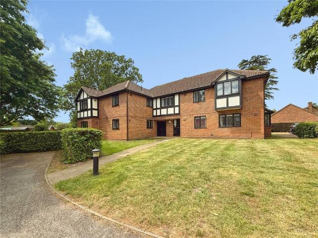 Flat for sale in Old Windsor