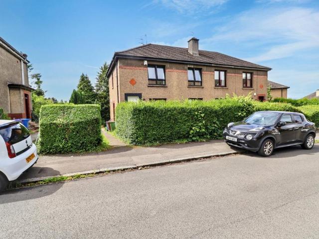Flat for sale in Cardonald, Scotland