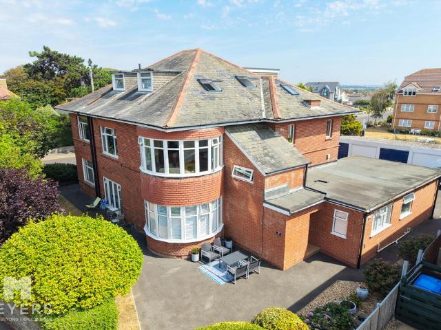 Flat for sale in Wick, Bournemouth