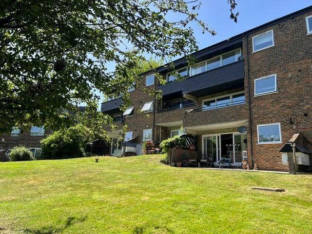 Flat for sale in West Yoke, Sevenoaks