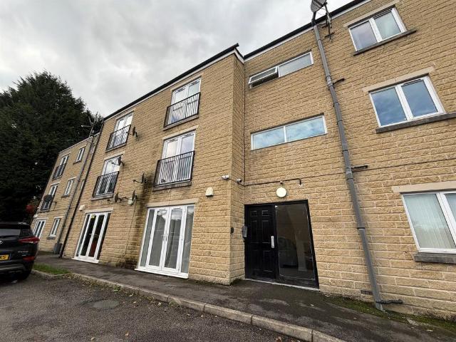 Flat for sale in Fountainhead, West Yorkshire