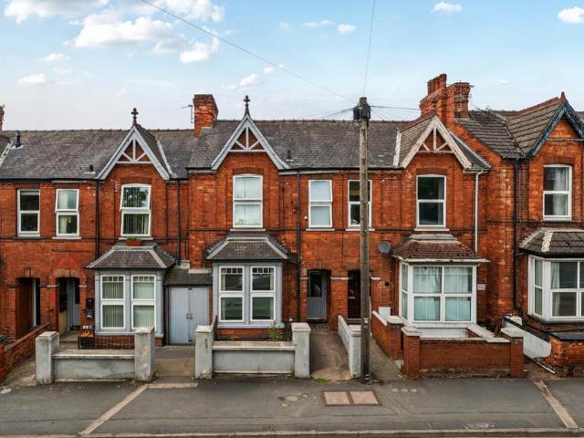 Flat for sale in New Boultham, Brayford
