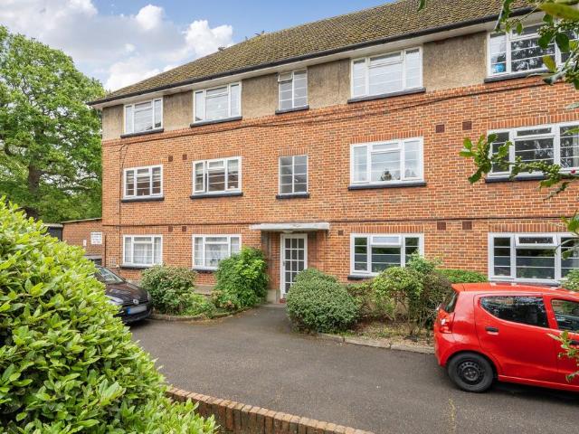 Flat for sale in Greater London