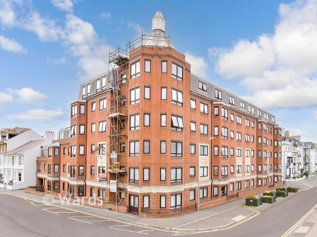 Flat for sale in Middle Deal, Ash