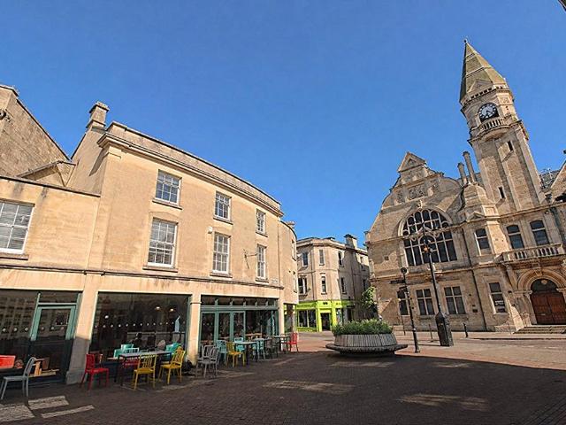 Flat for sale in Trowbridge