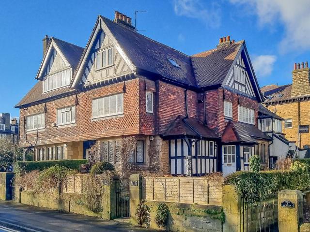 Flat for sale in Low Harrogate, Harrogate