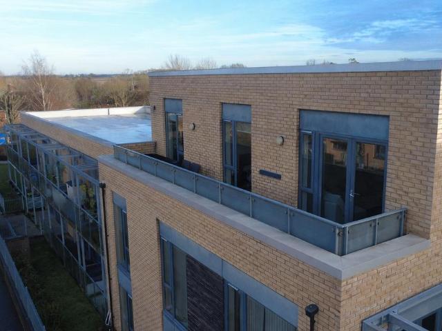 Flat for sale in Bushey
