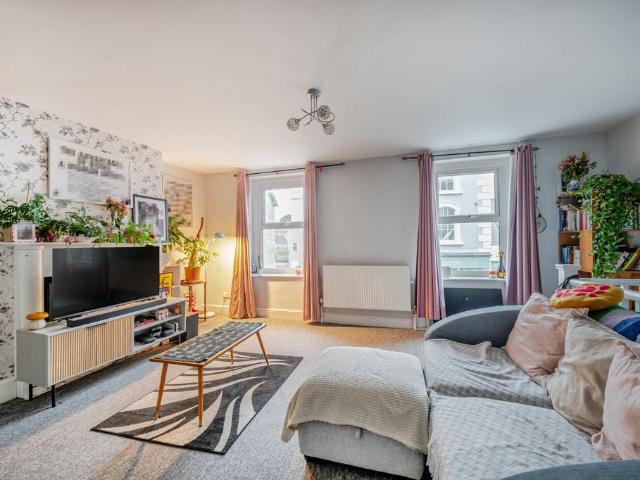 Flat for sale in Great Faringdon, Dromore