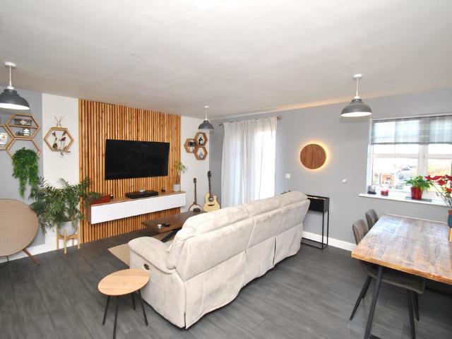 Flat for sale in Jackmans Estate, Letchworth