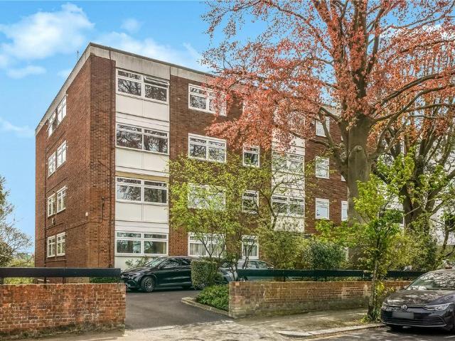Flat for sale in Shepherd's Hill, Crouch End
