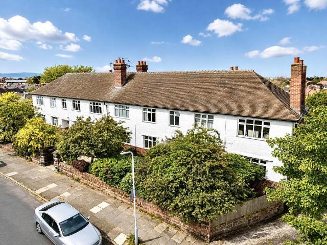 Flat for sale in Grange, West Kirby