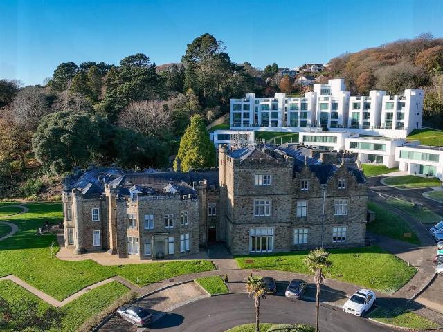 Flat for sale in Nangreaves, Wales