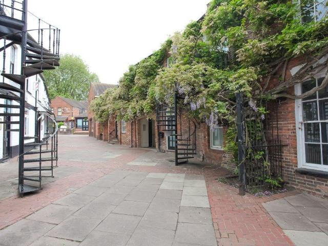 Flat for sale in Evershot, Oxfordshire