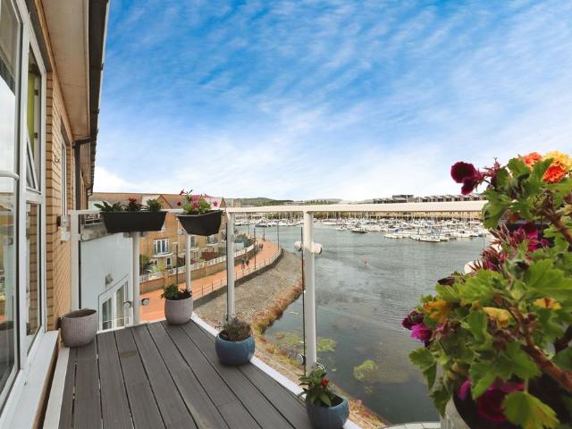 Flat for sale in Penarth Marina, Penarth