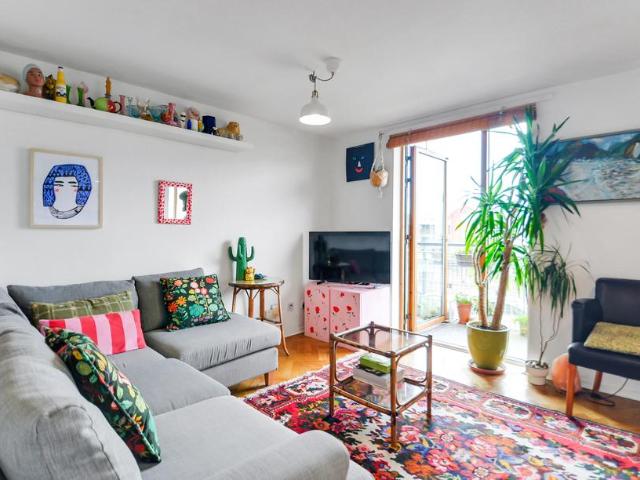 Flat for sale in Shoreditch, Greater London