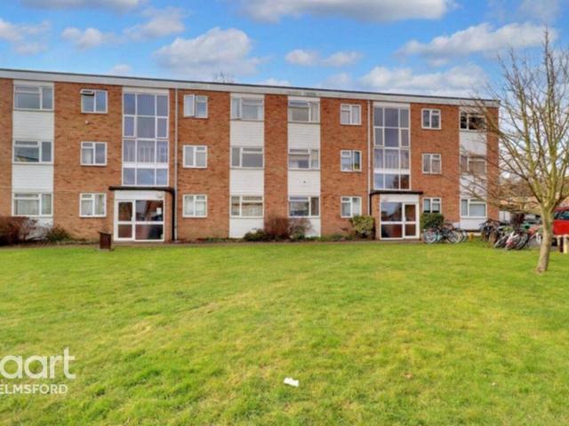 Flat for sale in Moulsham, Chelmsford