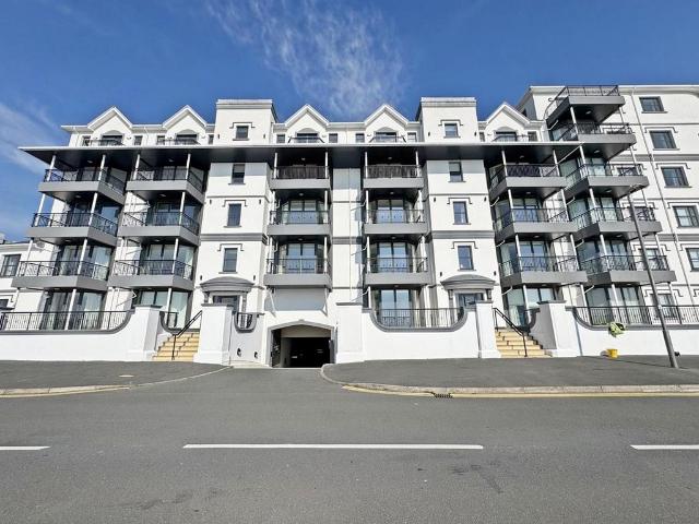 Flat for sale in Isle Of Man