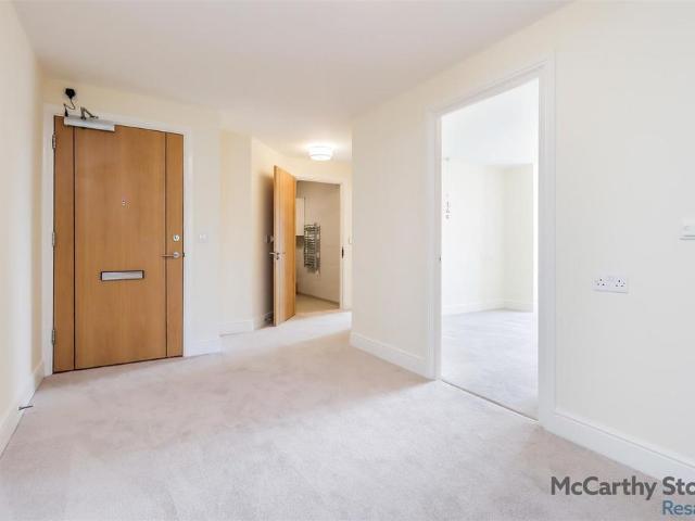 Flat for sale in Cherry Orchard, Frankwell