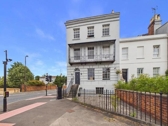 Flat for sale in Ewens Farm, Golden Valley