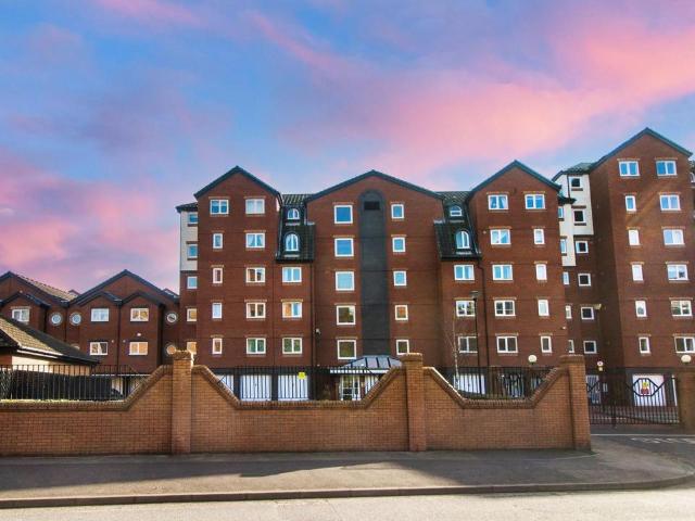 Flat for sale in Chirton, North Shields