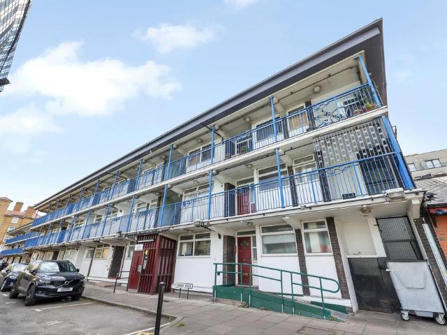 Flat for sale in Bethnal Green, Isle Of Man