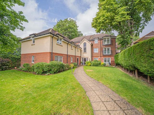 Flat for sale in Elmdon, West Midlands